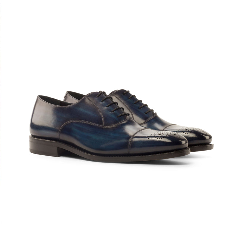Genaio™ Goodyear stitched Oxford shoe. Captoe, patina done by hand with a burnished finishing.
